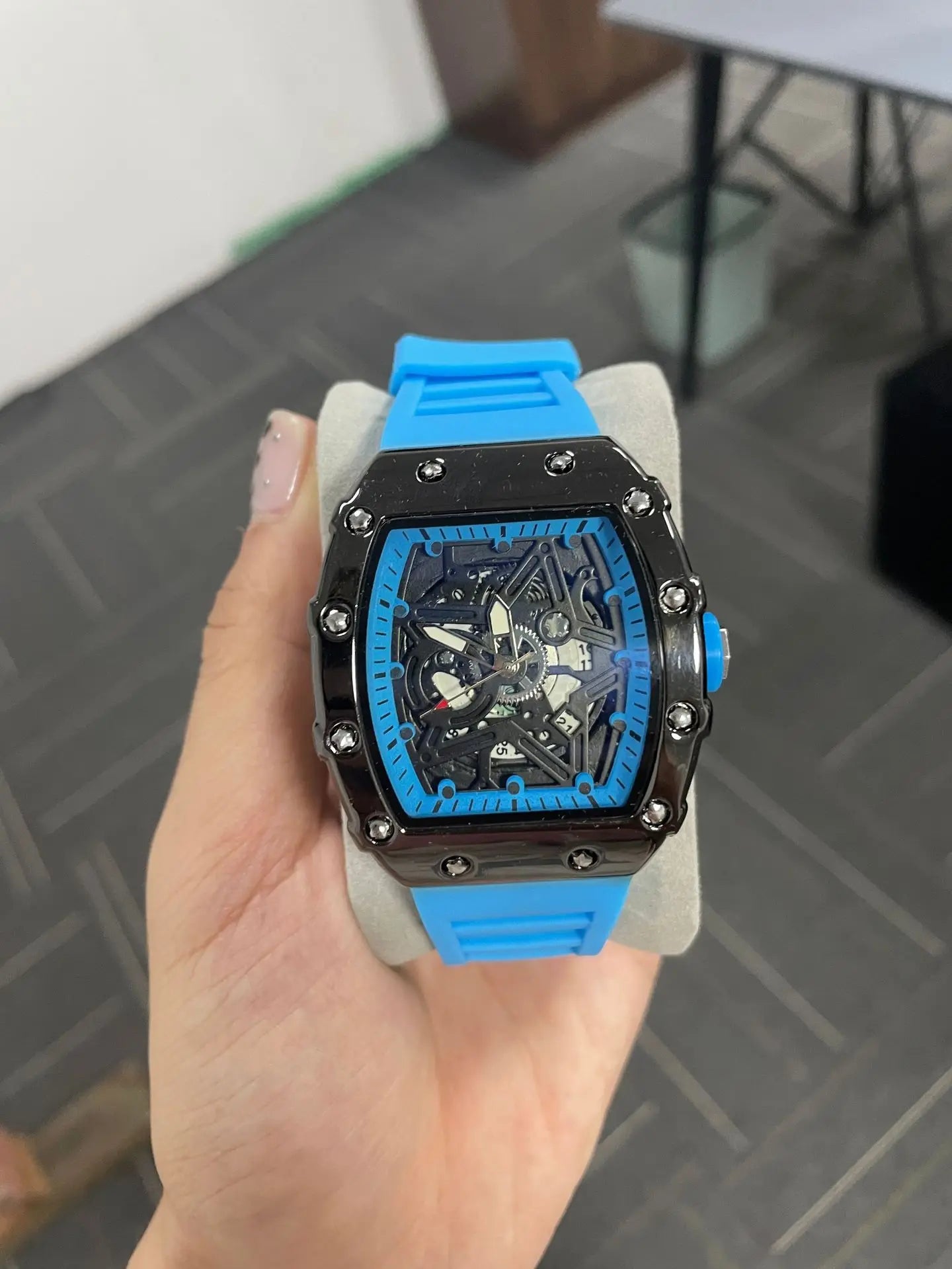 Luxury Brand Domineering Beauty